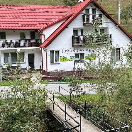 Hotel Casuta De Langa Padure Moeciu De Sus Esterno foto