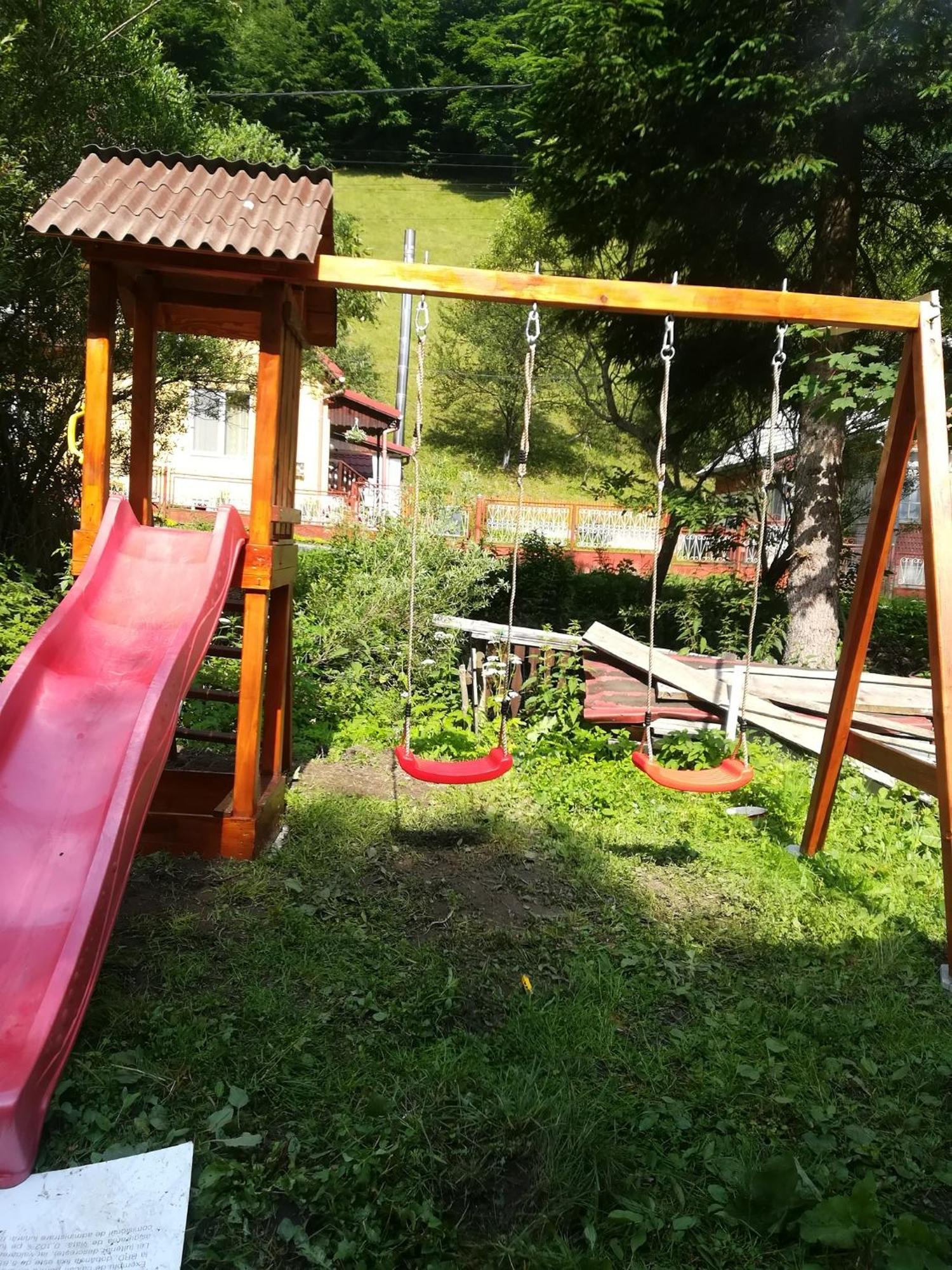 Hotel Casuta De Langa Padure Moeciu De Sus Esterno foto
