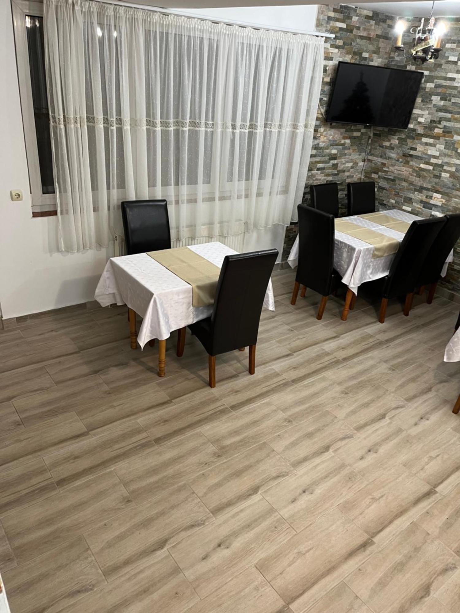 Hotel Casuta De Langa Padure Moeciu De Sus Esterno foto