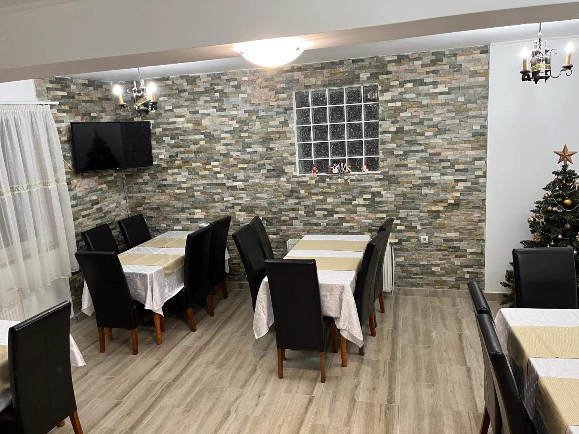 Hotel Casuta De Langa Padure Moeciu De Sus Esterno foto